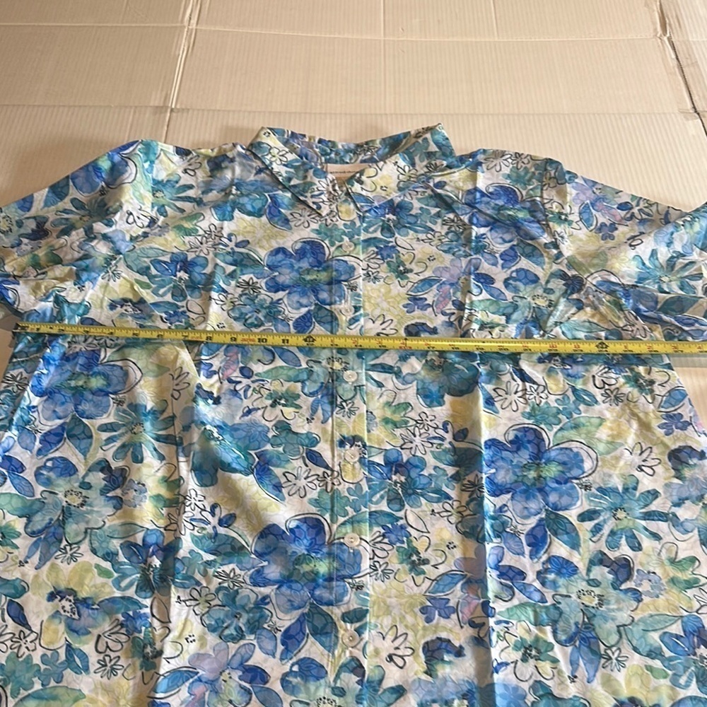 NWT Alfred Dunner Floral elbow fit Button-Up Shirt multi blues side slits collar - Picture 3 of 13
